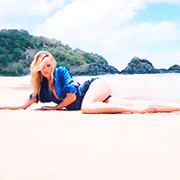 �������