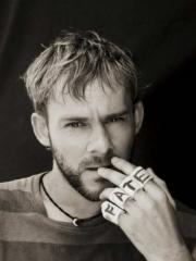 ����� ����