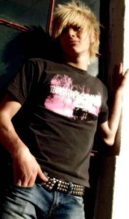 �������