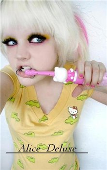 Alice Deluxe