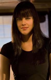 Kristin Woolf