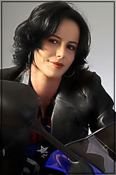 ����� ����