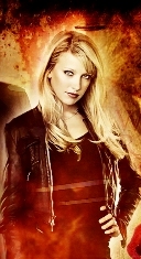 Лесбиянки бір-бірін үлкен клитормен трахает