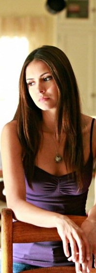 Elena Gilbert()