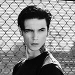 ezra larsen