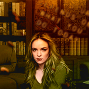 caitlin snow